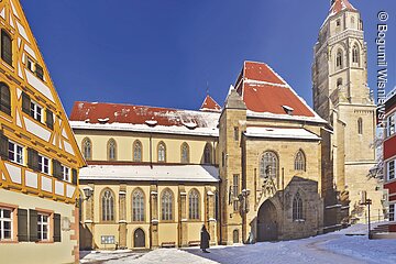 St. Andreaskirche und Martin-Luther-Statue