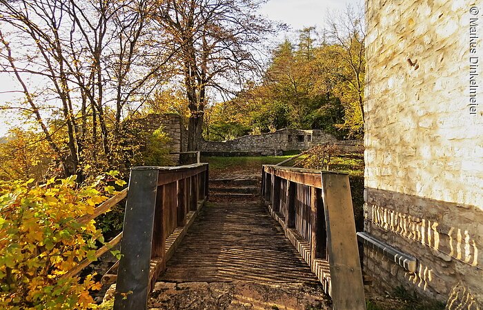 Brücke auf der Burgruine