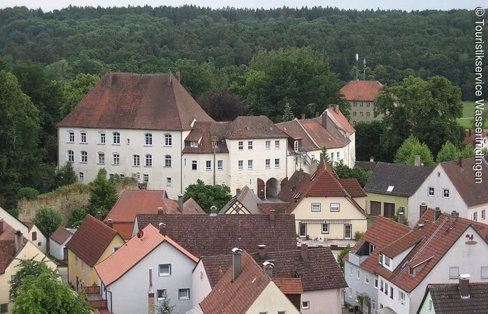 Ansicht auf die Stadtkirche Wassertrüdingen.