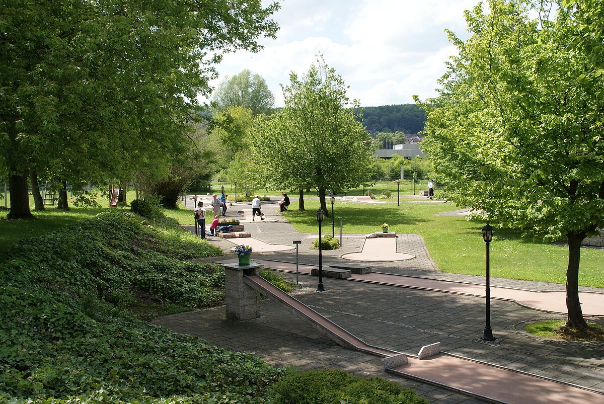 Die Minigolfanlage direkt am Kurpark
