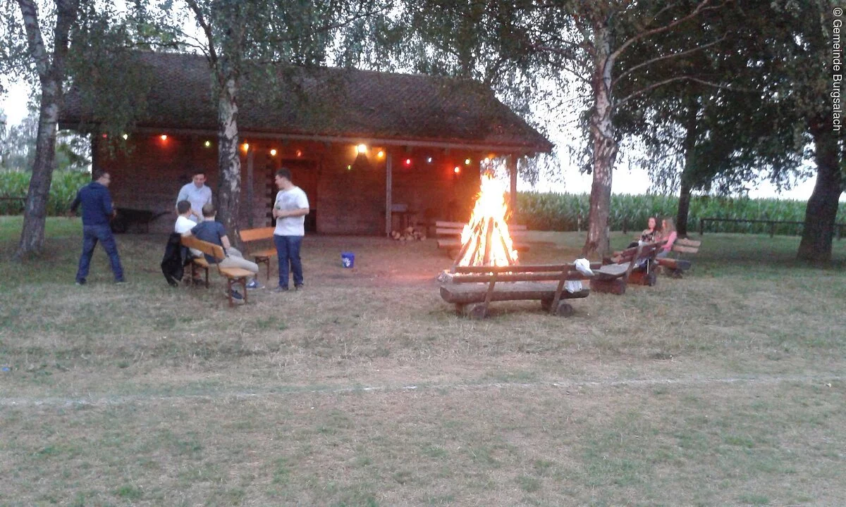 grillhütte am sportplatz in bonefeld