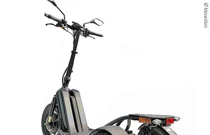 Von hinten das E-Mobil