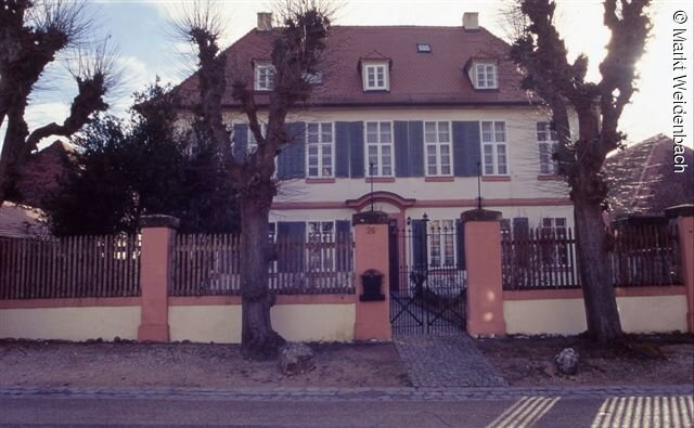 Ansicht auf das Heydenab’sche Haus in Weidenbach.