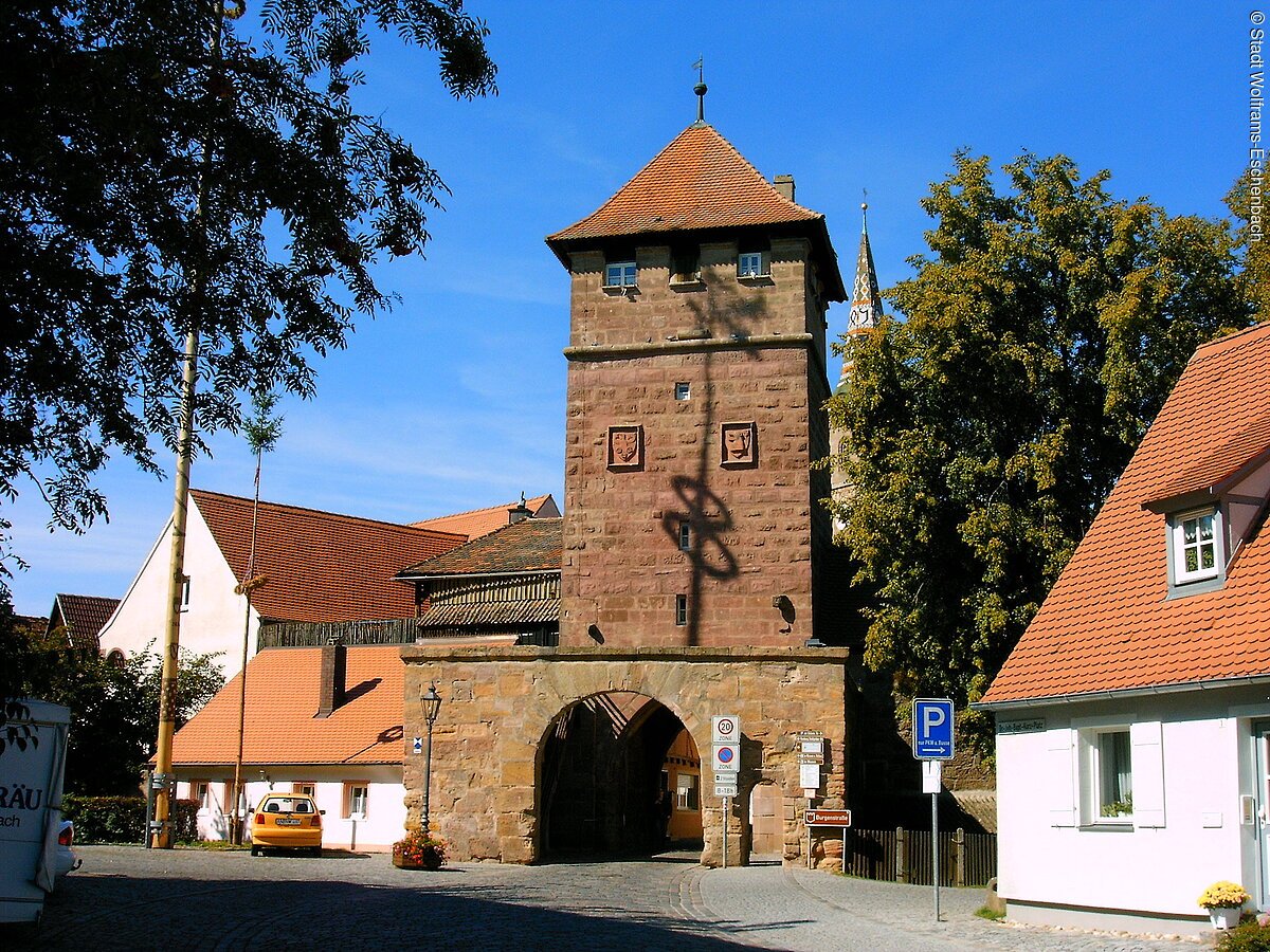 Das Stadttor in der Stadtmauer der Stadt Wolframs- Eschenbach.
