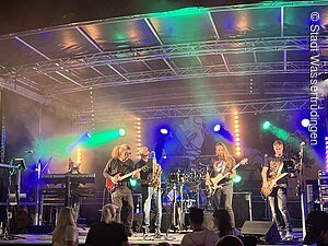 Auftritt der Band TapeJam auf dem Altstadtgenuss Wassertrüdingen 2024