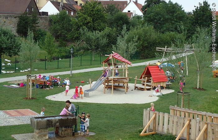 Ansicht auf den Ritterspielplatz in Wolframs-Eschenbach.