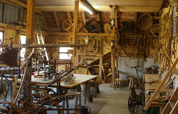 Museum "Glump und Krempel" Weitere Maschinen und Werkzeuge von früher.