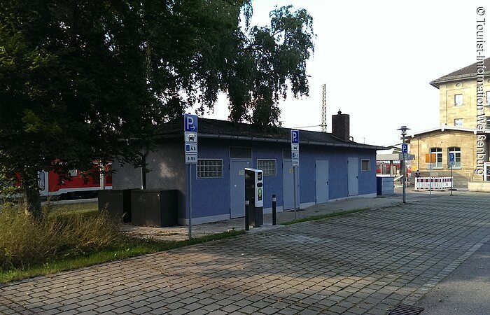 E-Auto-Ladestation am Bahnhof E-Auto-Ladestation am Bahnhof