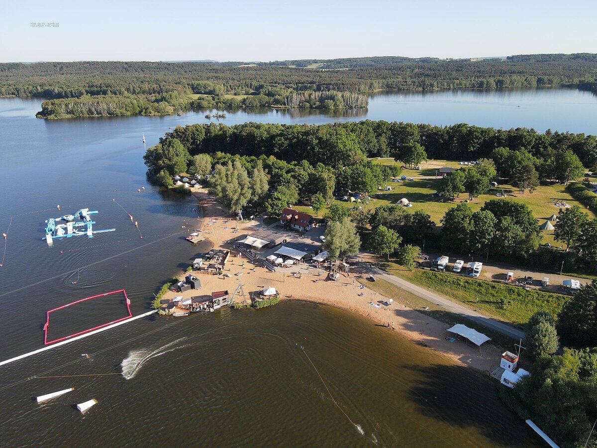 Badestrand Hopfenstrand mit Wakepark und Aquapark